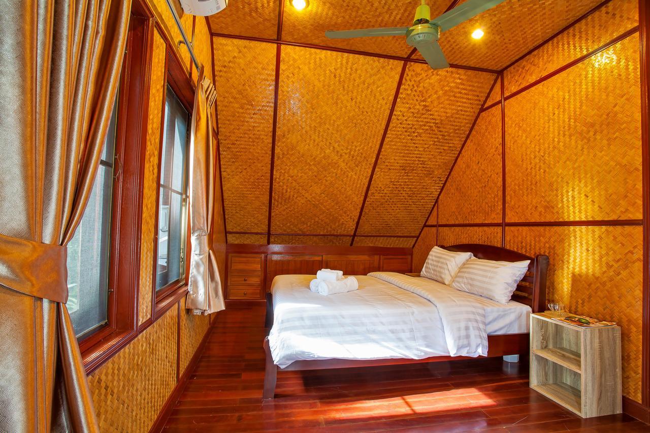 Traditional Thai Villa Nikkie In Tropical Nature, 4Br & Pool, Near Rawai Beach Nai Harn Экстерьер фото